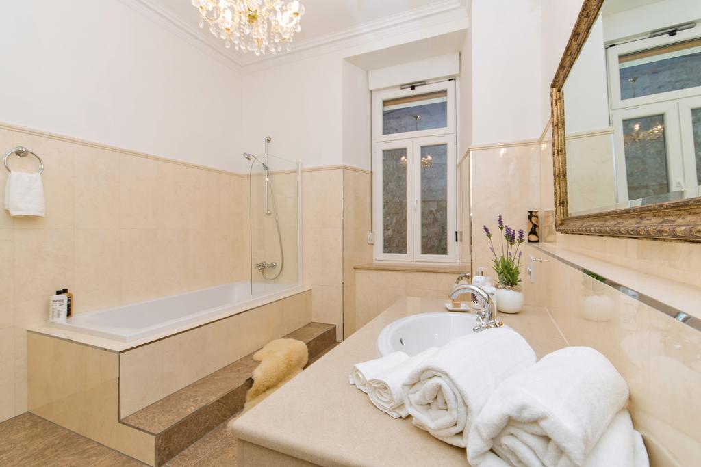 Luxury Seafront Apartment Banje Dubrovnik Exterior foto